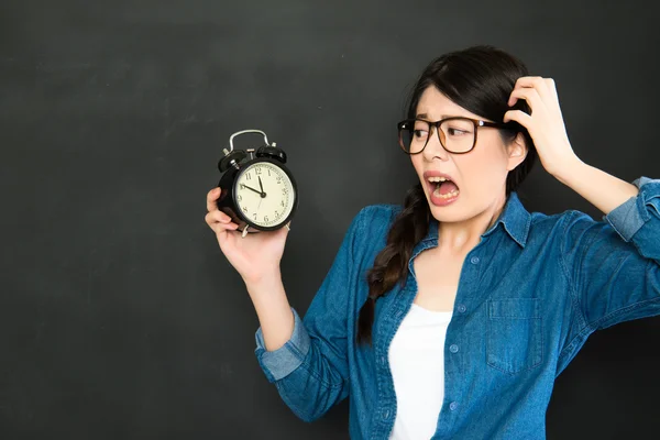 Il tempo non aspetta mai persone che dormono sempre troppo — Foto Stock