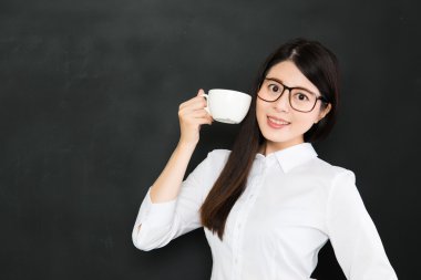 Gerçek öğretmen kendi kişisel inf karşı öğrencilerini savunur