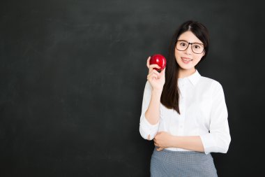 öğretmen sonsuzluğu etkiler; etkisinin nerede durduğunu asla söyleme.