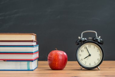 okula geri için sağlıklı elma öğle yemeği vakti