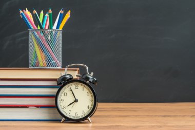 Resim sınıfı öğretmeni istiyorum herkes vaktinde