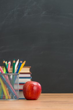 Sen okula geri bu yüzden sanat sınıf seçtiğinizde çizim seviyorum