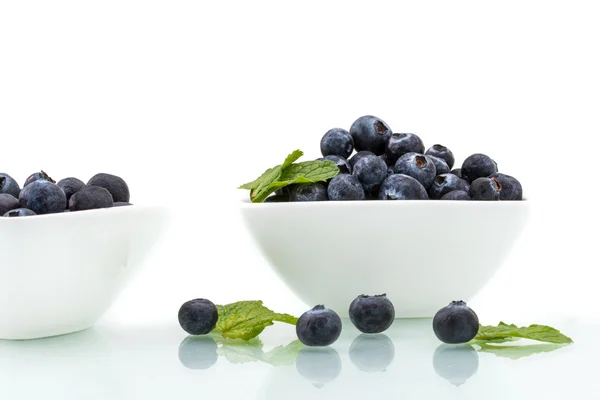 Fresh blueberries with leaf, healthy, natural — Stock Photo, Image