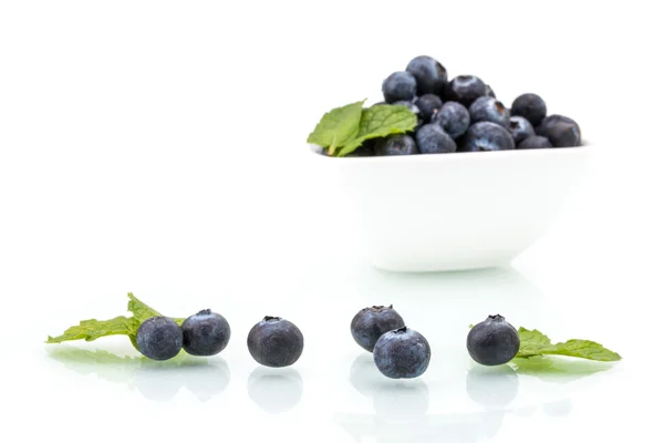 Fresh blueberries with leaf, healthy, natural — Stock Photo, Image