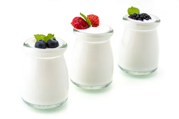 Café da manhã saudável com iogurte e baga, dieta, frescura — Fotografia de Stock