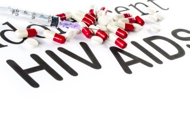 Kapsül ve şırınga kağıt, AIDS, HIV, ilaç hastalık üzerinde