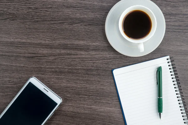 Tablet PC, notebook en pen met een kopje koffie — Stockfoto