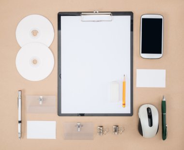 Her gün hayat, akıllı telefon ve fare elektronik araçlar