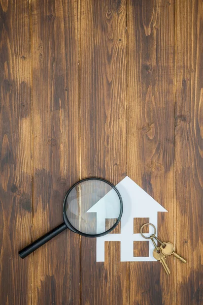 ev ve anahtar büyüteç ile kağıt, av ev
