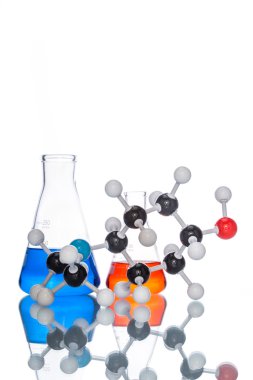 Moleküler yapısı ve renkli sıvı