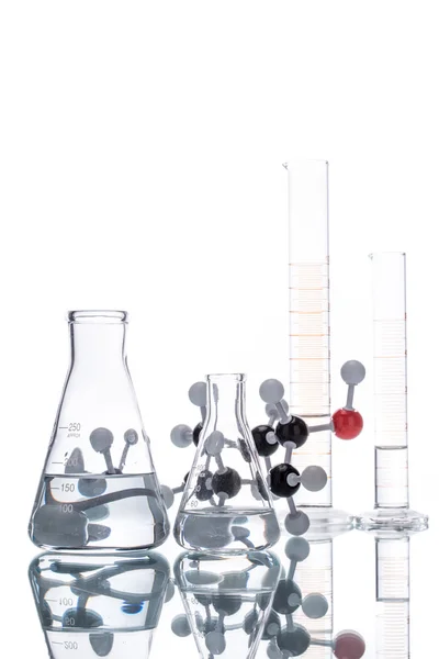 Moleculaire structuur en Beaker — Stockfoto