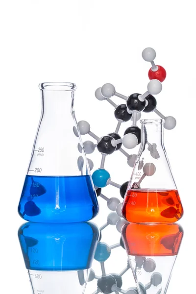 Молекулярна структура і барвиста рідина — стокове фото
