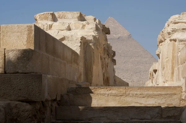 La Grande Pyramide de Gizeh, Égypte, célèbre monument antique — Photo