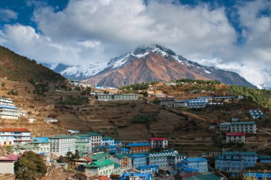 Namche'nın Bazaarı akşam