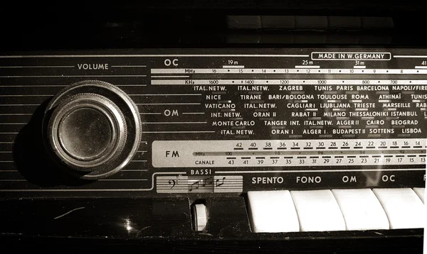 The vintage radio — Stock Photo, Image