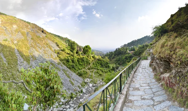 Sentiero della montagna — Foto Stock