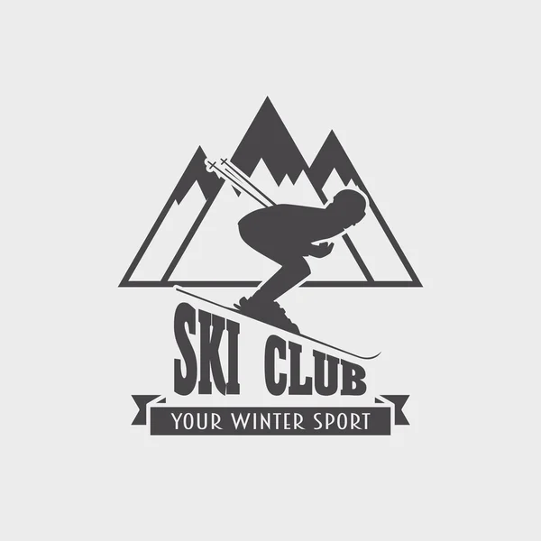 Logotipo, emblema, etiqueta o elemento vector de insignias del club de esquí y la estación de snowboard con esquiador y montaña — Vector de stock