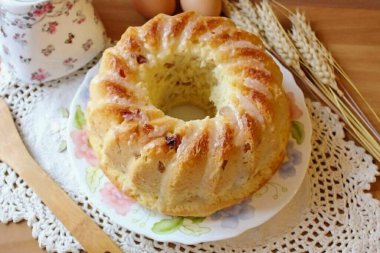 Kokulu, lezzetli, tüylü Polonyalı büyükanne hazır..