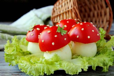 Böylesine parlak ve çok tatlı bir aperatif sinek tarım ürünleri ziyafet masasını büyük ölçüde süsleyecek. Çok basit bir şekilde hazırlandı, ve bütün bir zevk denizine sahip olacaksın. Tarifi not al.