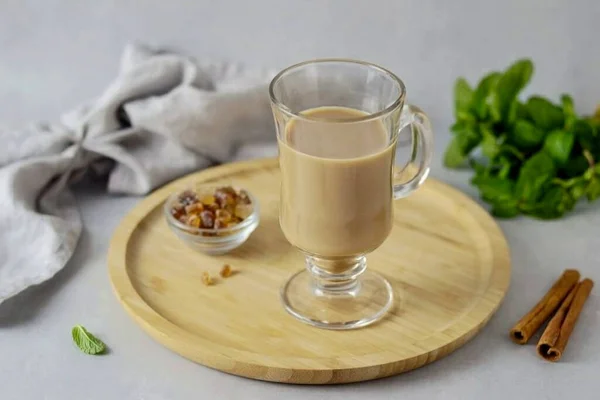 Arabska Herbata Gotowa Bardzo Aromatyczny Jasny Ciepły Smak Świetnie Komponuje — Zdjęcie stockowe