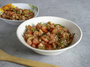 Kütleyi yaklaşık eşit parçalara bölelim..