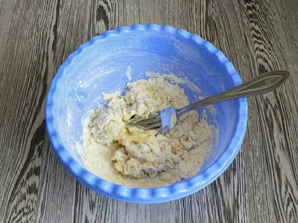 Iniziare Mescolare Composto Con Una Forchetta Aggiunga Acqua Cucchiai Siccome — Foto Stock