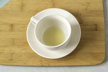 Bir fincana limon suyu ekle..