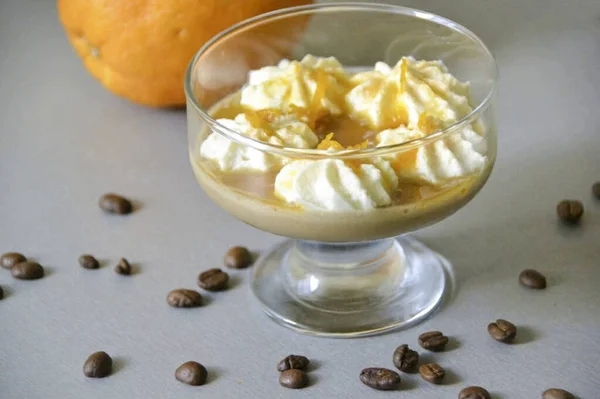 Pour Orange Syrup Coffee Dessert Enjoy Pleasant Combination Flavors Coffee — Foto Stock