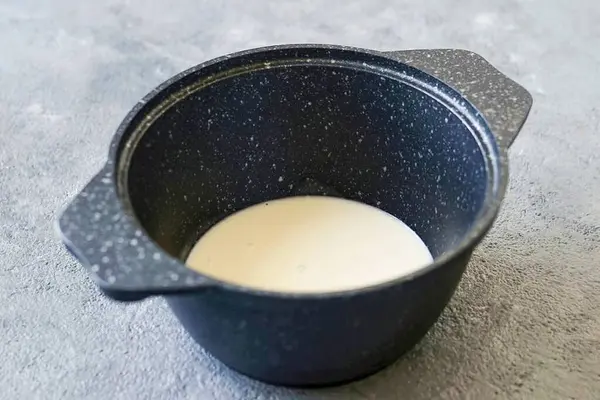 Mix Cream Sugar Vanilla Sugar Heat Slightly Boil — Foto Stock
