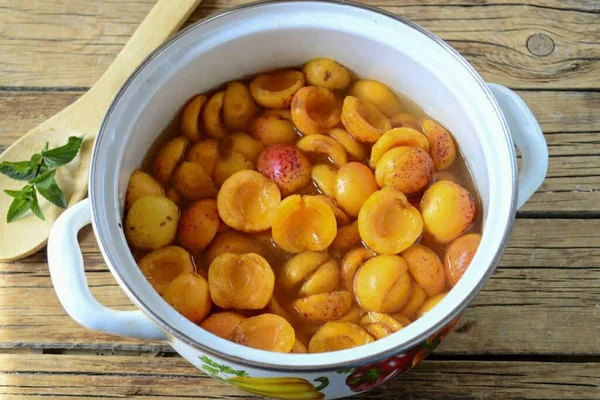 Add Water Pan Apricots Put Fire Amount Water Depends How — Stock fotografie