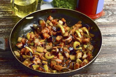 Simmer vegetables for another 5 minutes.