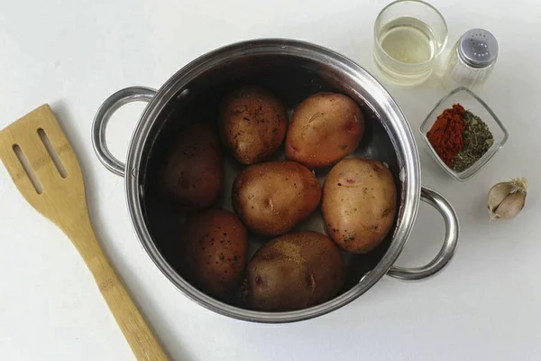 Lave Batatas Ferva Suas Peles — Fotografia de Stock