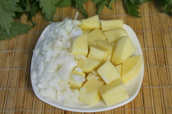 Adicione Batatas Cebolas Picadas Sal Cozinhe Até Ficar Macio — Fotografia de Stock