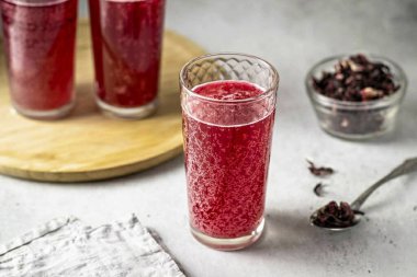 Amfibik 'ten Kvass hazır. Lezzetli, karbonatlı, tatlı ama hoş bir lezzeti var, afiyet olsun.!