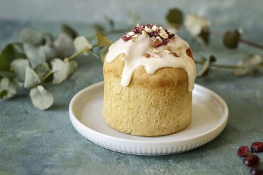 Yağsız kek hazır. Afiyet olsun.!