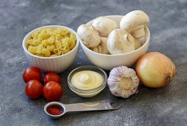 Prepare Todos Los Ingredientes Necesarios Para Hacer Pasta Champiñones Magra —  Fotos de Stock