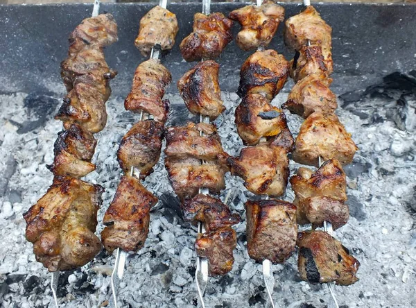 Kebab Listo Cuando Perfora Libera Jugo Claro Está Cubierto Con — Foto de Stock