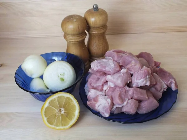 Preparare Gli Ingredienti Necessari Tagliare Carne Pezzi Grammi Ciascuno — Foto Stock