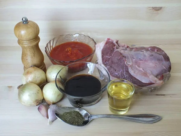 Připravte Všechny Potřebné Ingredience Pro Výrobu Sójové Omáčky Hovězí Kebab — Stock fotografie