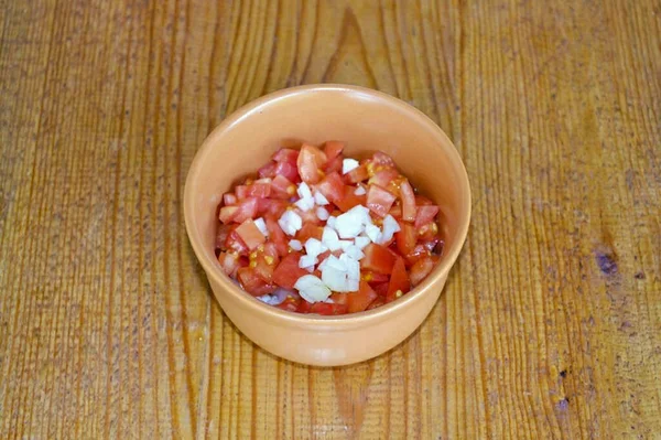 Dodaj Posiekany Czosnek Pomidorów Filiżance — Zdjęcie stockowe