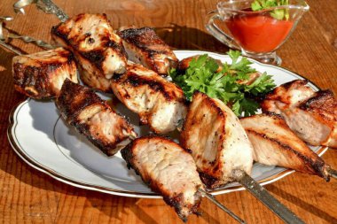 Lezzetli ve sulu karbonhidratlı kebap hazır. Afiyet olsun.!