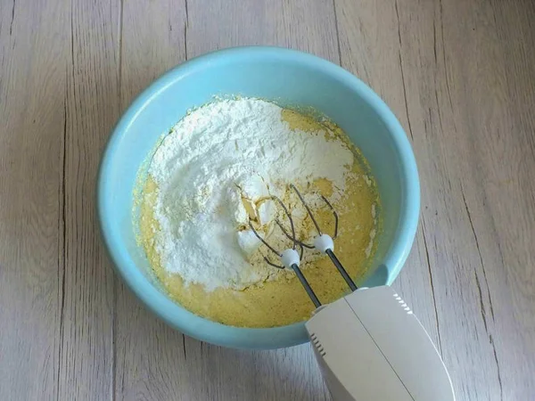 Add Flour Starch Baking Powder Bowl — Stock Photo, Image