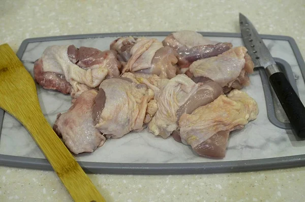 Mossa Meg Csirkét Vágja Fel Szükséges — Stock Fotó