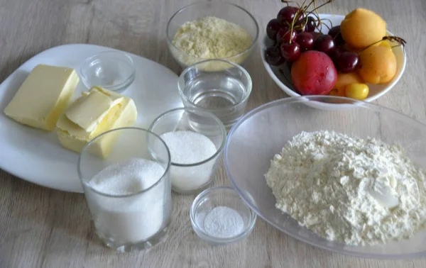 Bereiten Sie Alle Notwendigen Zutaten Für Die Herstellung Der Fruchtkekse — Stockfoto