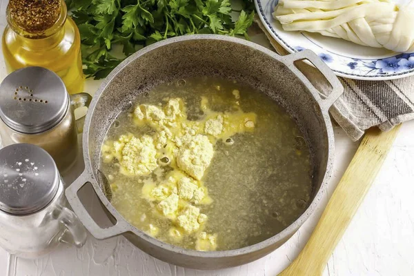 Coloque Recipiente Fogão Deixe Ferver Conteúdo Despeje Farinha Milho Uma — Fotografia de Stock