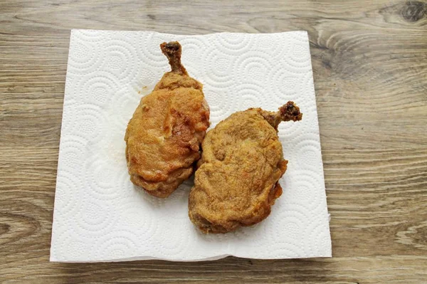 Panaskan Minyak Sayur Dan Goreng Potongan Daging Lebih Dari Panas — Stok Foto