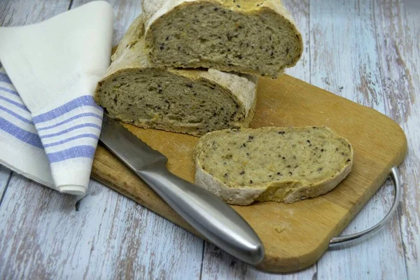После Хлеб Полностью Остыл Можете Вырезать Наслаждаться Отличным Вкусом Хлеб — стоковое фото
