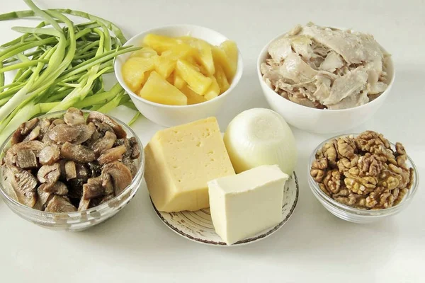 Preparare Tutti Gli Ingredienti Necessari Preparare Insalata Pollo Formaggio All — Foto Stock