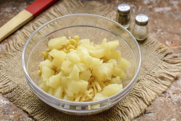 Dále Nakrájejte Ananas Přidejte Všem Ingrediencím — Stock fotografie