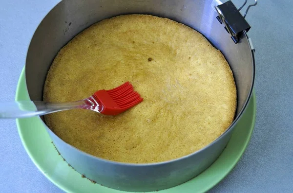 Meglio Raccogliere Torta Anello Saturare Crosta Con Sciroppo — Foto Stock